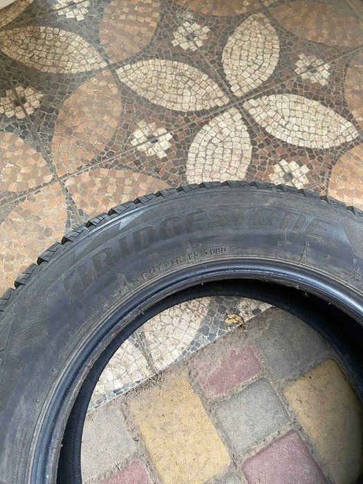 Шина Bridgestone Blizzak 225/65 R17