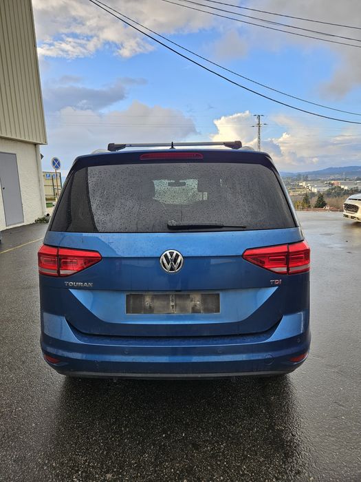 Volkswagen Touran 1.6 TDi de 2016 para peças
