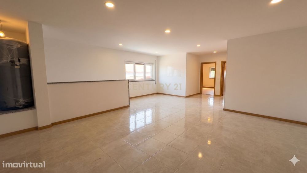 Fantástico Apartamento T2 Totalmente Remodelado no Troviscal, Oliveira