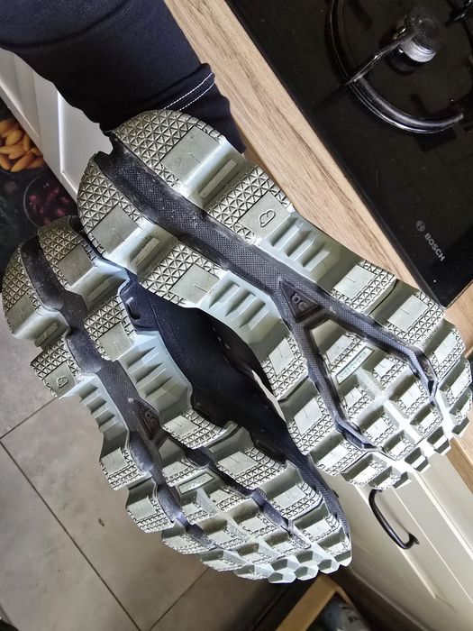 Sneakersy ON _ rozmiar 40