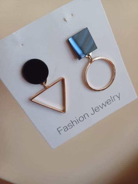 Kolczyki wkręty geometryczne eleganckie