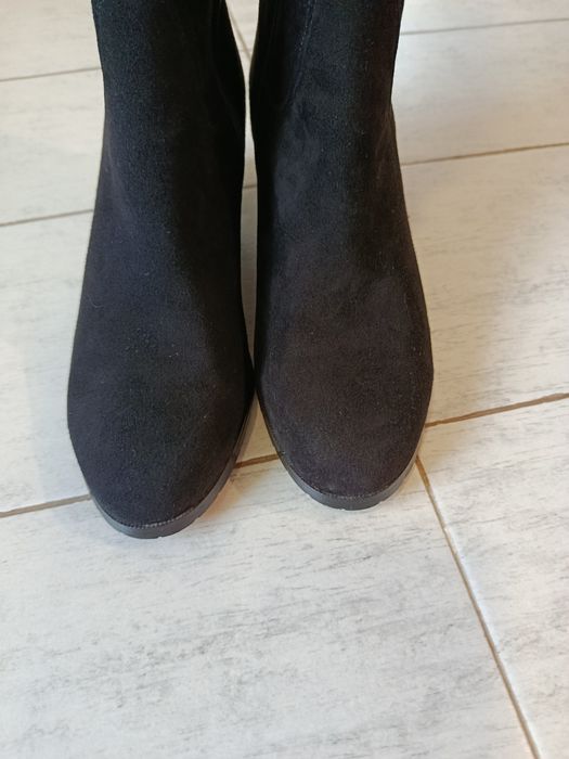 Сапожки жіночі, чоботи