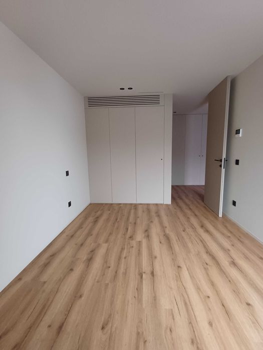 Arrenda-se T2 Novo em Gualtar — Moderno e em Construção Nova