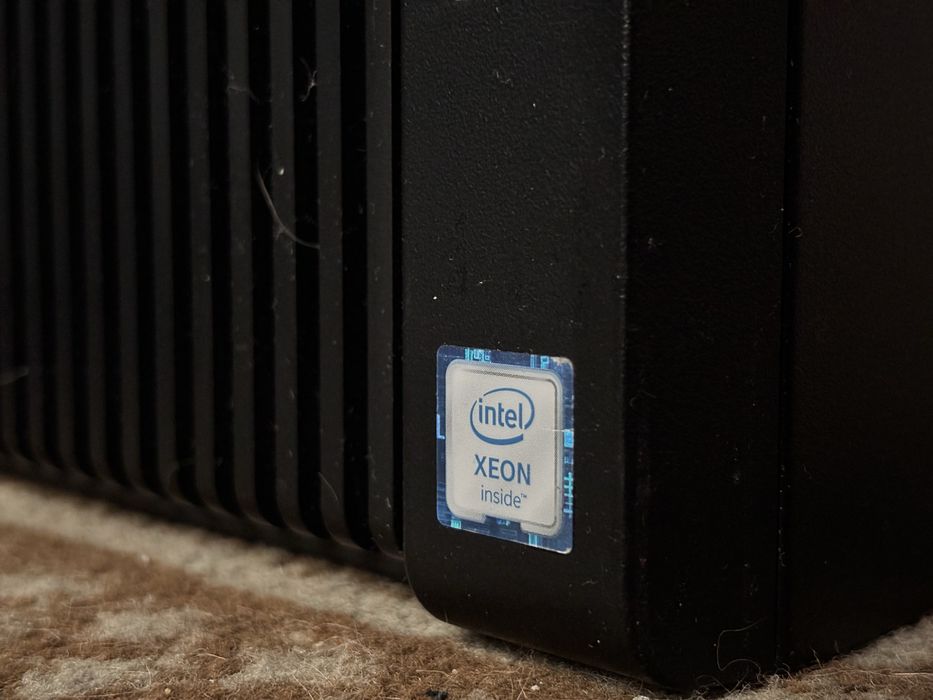 Продам HP Z440 / 700W PSU / 32GB DDR4 ECC (без SSD/HDD та відеокарти)