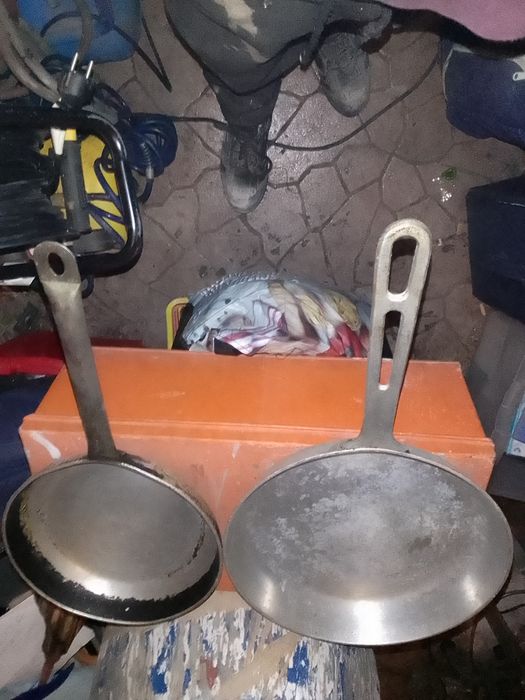 2 frigideiras para restaurantes