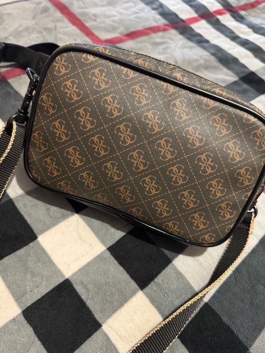 Bolsa Tiracolo Guess