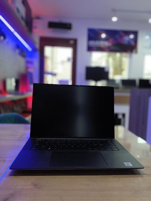 Dell Precision 5550 / Core i7 / NVIDIA Quadro / 32GB DDR4 #ELEMENTO