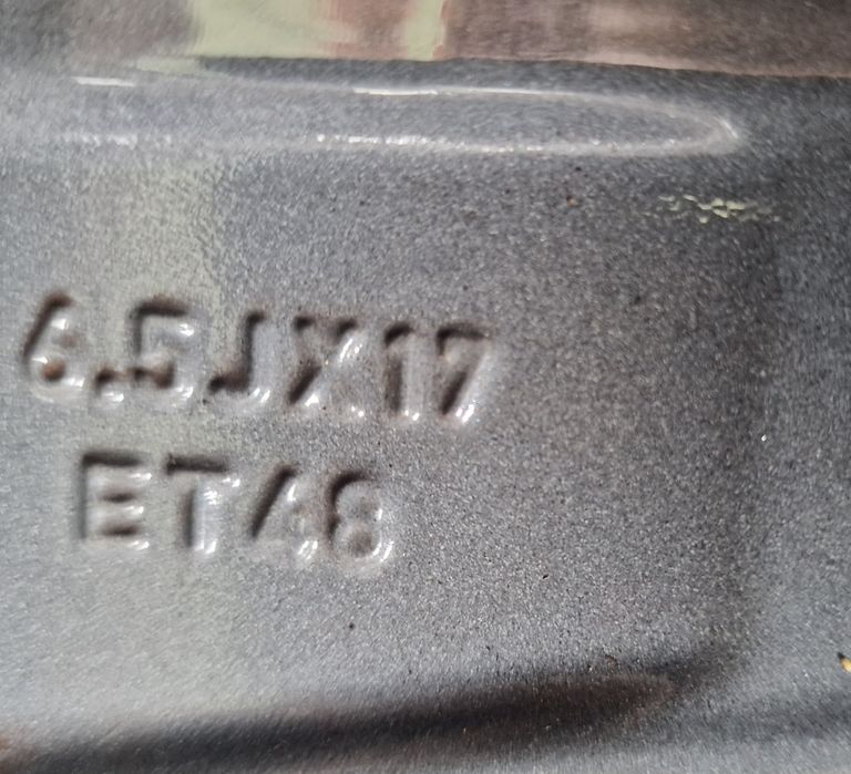 Jante especial Seat Arona 17".  Original.