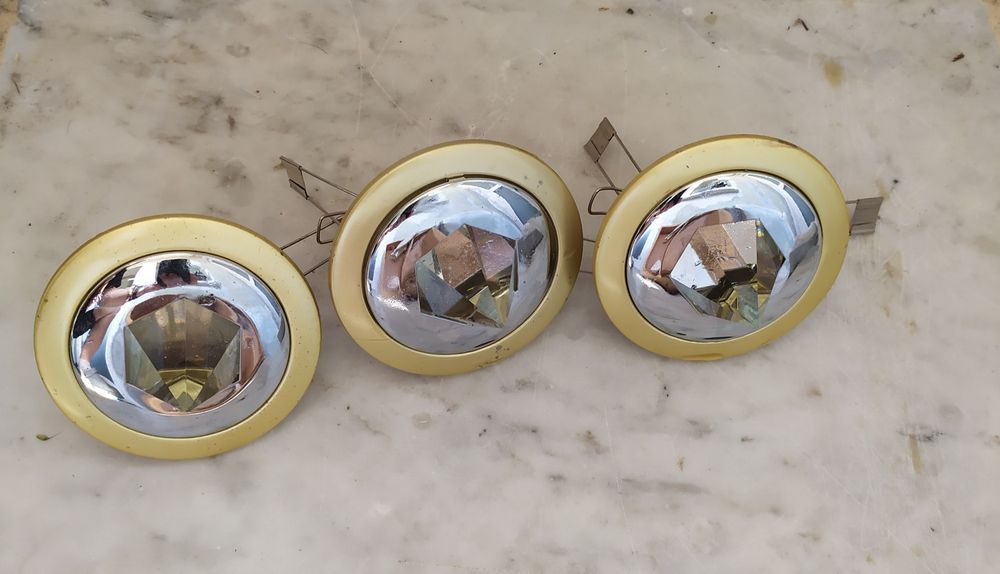 Точкові світильники.