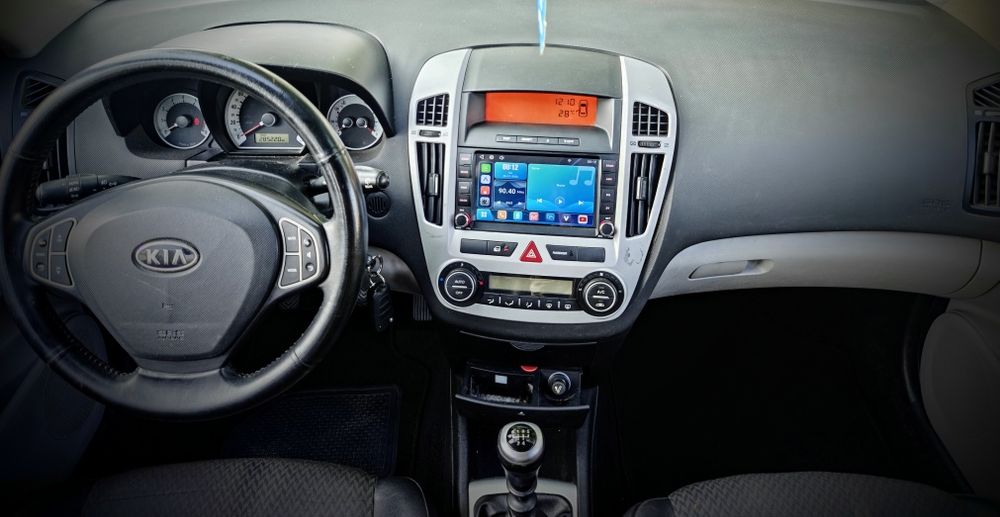 Kia Ceed 1.4 Bom Estado