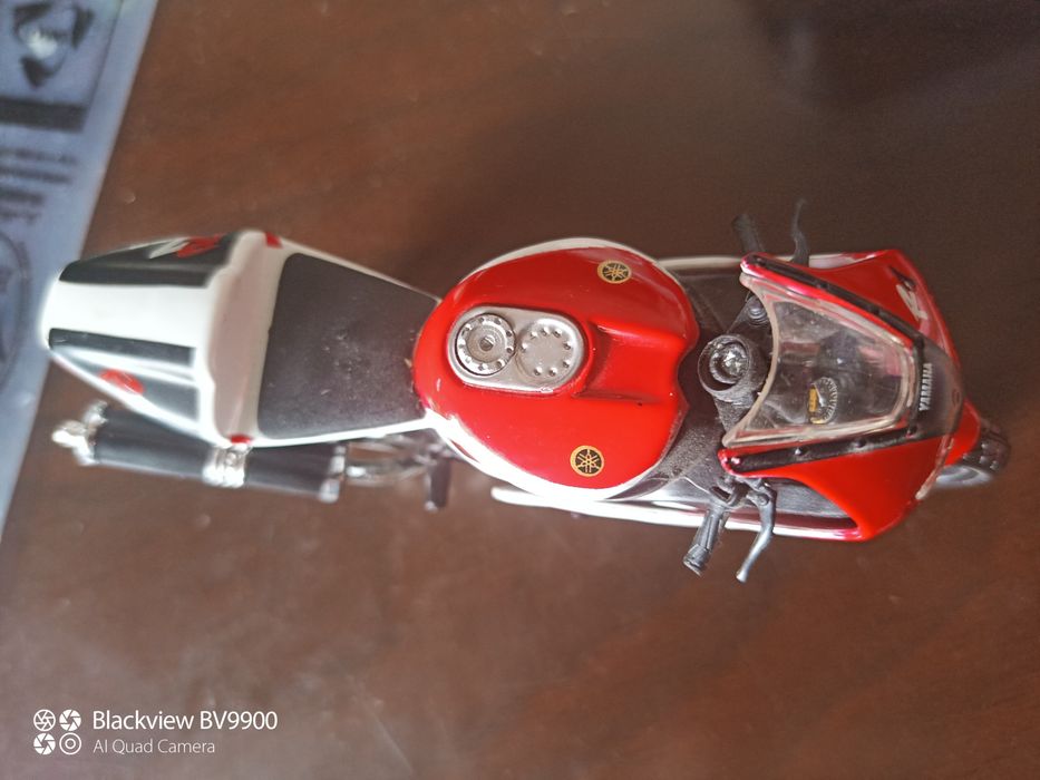 Модель мотоцикла Ямаха burago