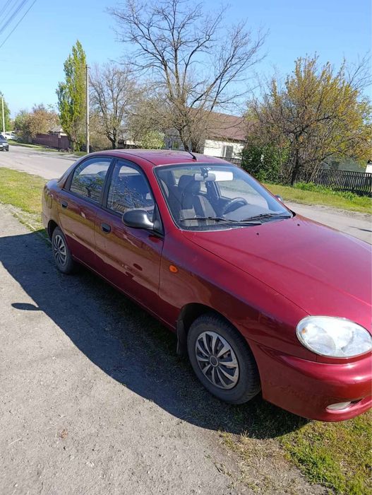 Продаж машини Daewoo Lanos 2007 пік випуску