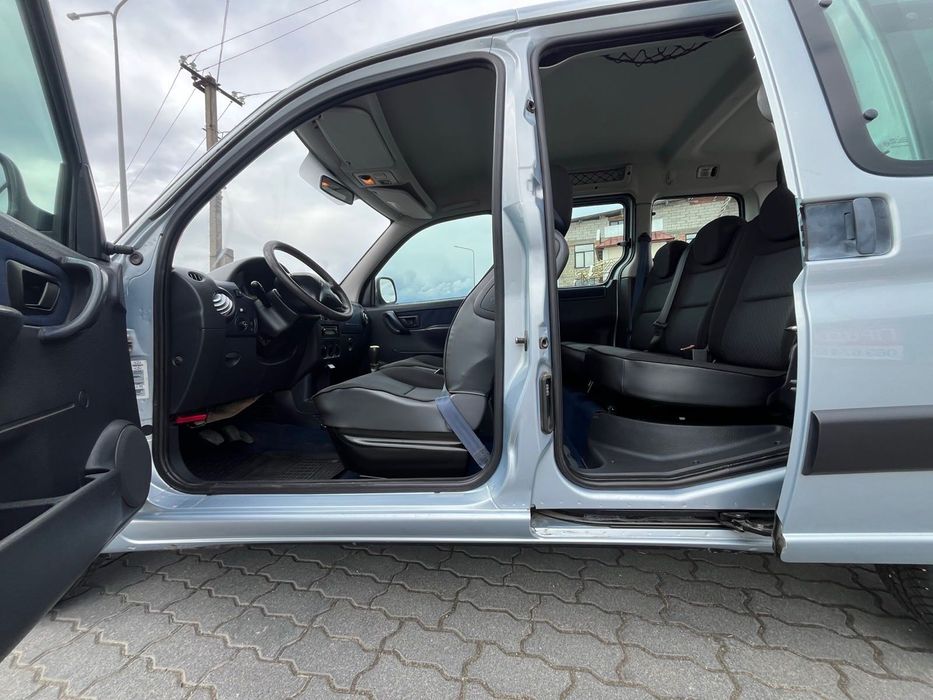 Citroen Berlingo 2006 VIN VF7GJKFWC93373870 фото оголошення 9 з 24