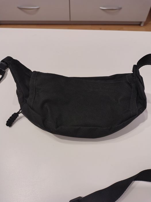 Torebka na pas,typu nerka