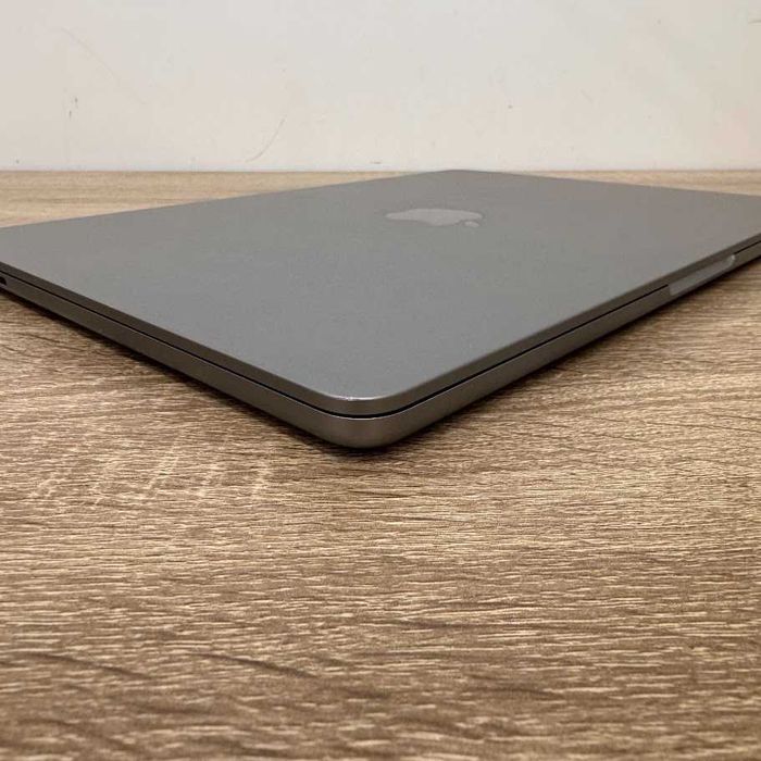 Macbook Air 13" 2022 M2 / 16Gb / SSD 512Gb акб:90% (код: M1126)