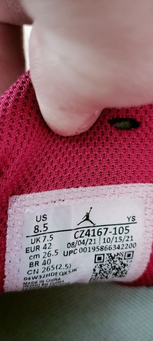 Buty Jordan Aura r.42