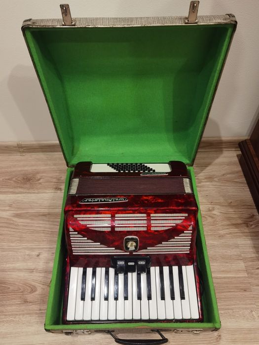 Weltmeister 48 basów Seperato Standard akordeon