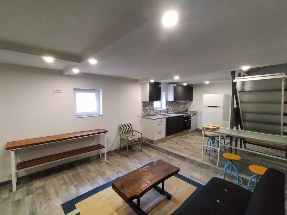 Casa mobilada para arrendar no Centro do Porto (T3)