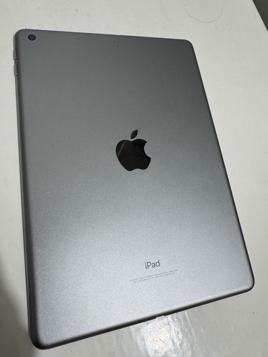 Apple Ipad 6 32GB wifi версія