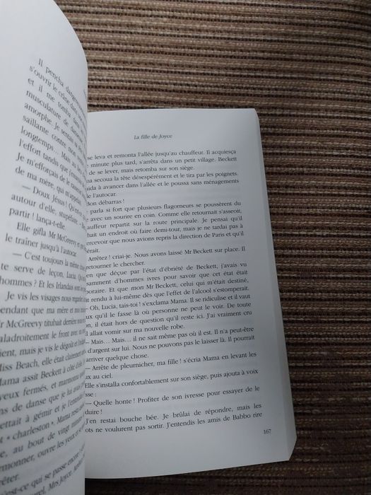 La fille de Joyce. Portes incluídos