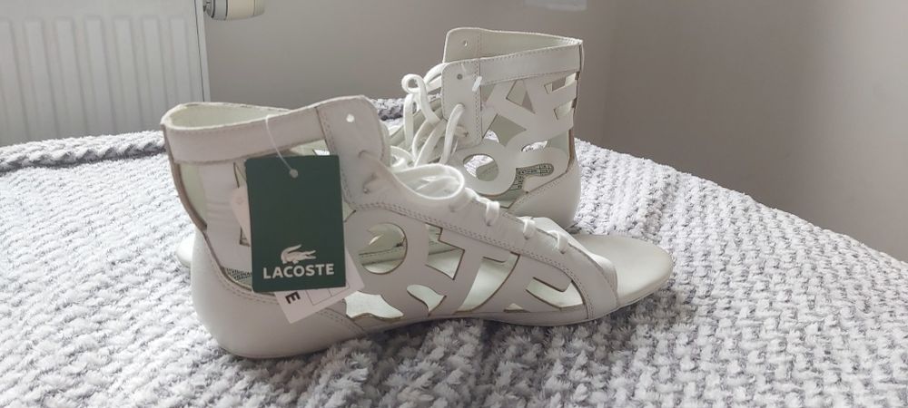 Nowe sandały rzymianki 40.5 białe Lacoste