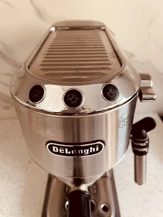 Ekspres Dēlonghi