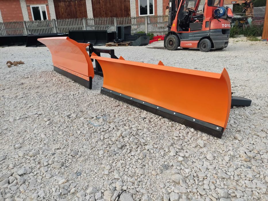 Pług do  śniegu wózka widłowego nowy solidny