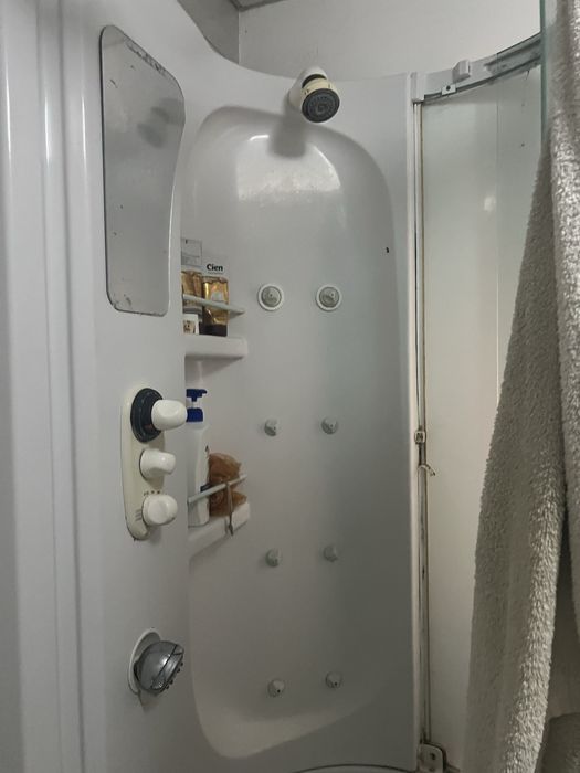 Vendo banheira e coluna de hidromassagem