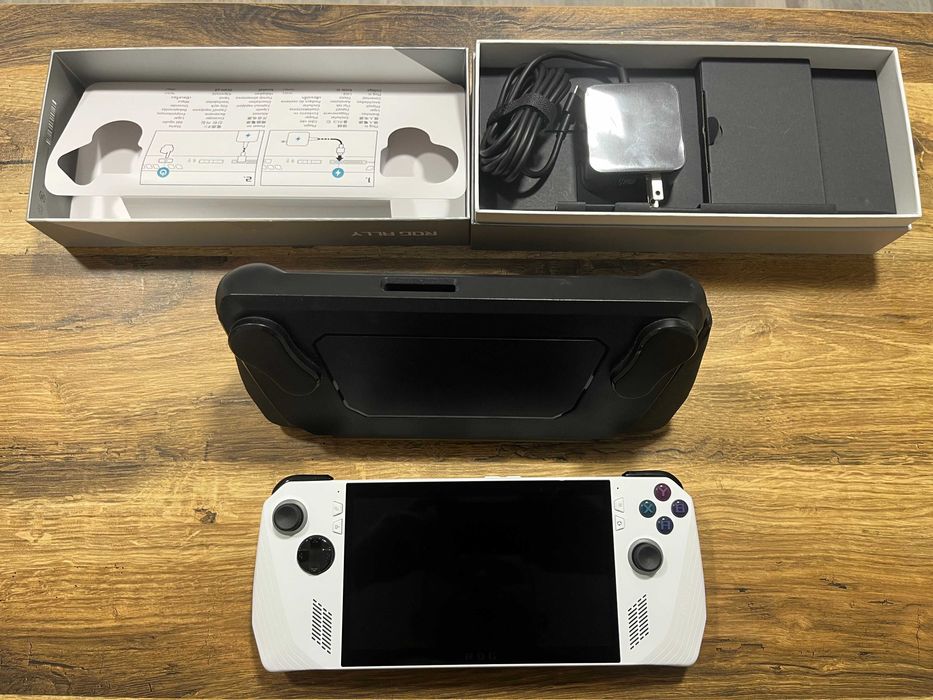 Asus Rog Ally Портативна консоль RC71L 16GB RAM 512GB SSD супер стан