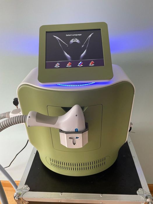 Laser tripla onda
