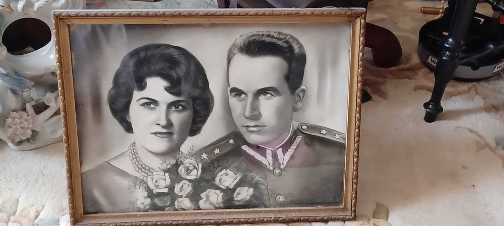 42,5cm/22,5cm/1cm  technika mieszana, łącząca fotografię z ręcznym malowaniem, charakterystyczna dla polskiego monidła.