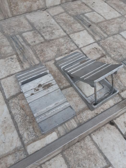 Подпоры под колеса новые 2шт.