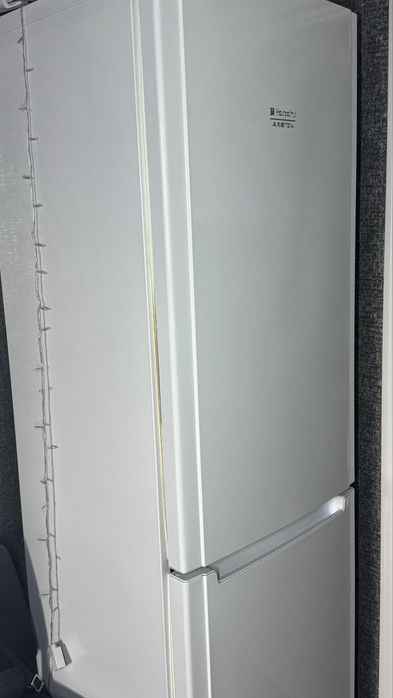 Холодильник Ariston