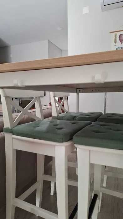 Conjunto Mesa Alta IKEA TOMMARYD + 4 Bancos INGOLF + Almofadas (130x70)