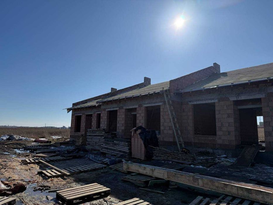 Монтаж / Будівництво даху, Кладемо металочерепицю, Ремонт покрівлі, Зведення дахів