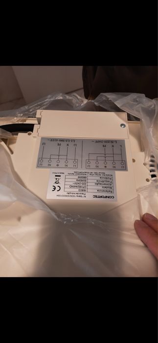 Placa de Indução Confortec 4 Zonas 6800W - Como Nova c/ Caixa