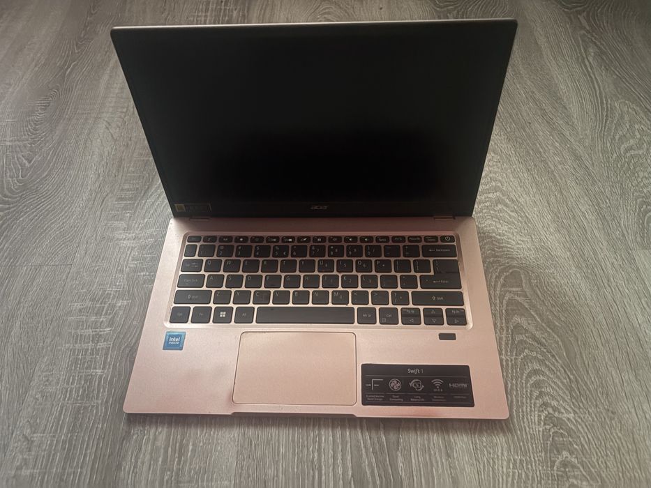 Laptop Acer Swift 1  / LCD 14