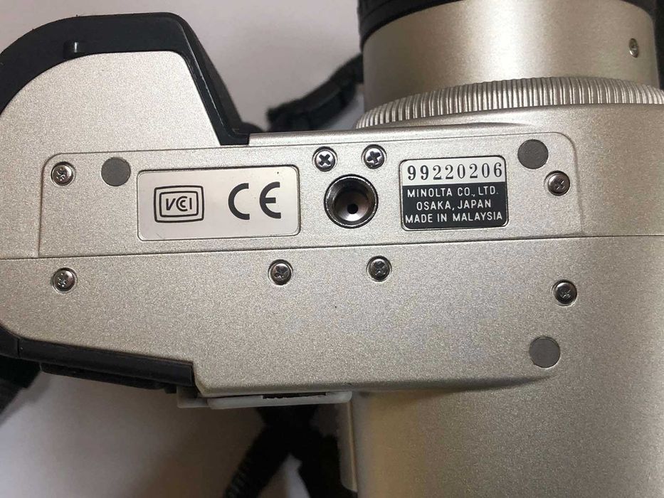 Цифрова камера Minolta DiMAGE 7i CCD комплект коробка
