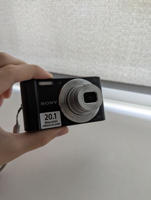 Фотоапарат SONY-dsc810