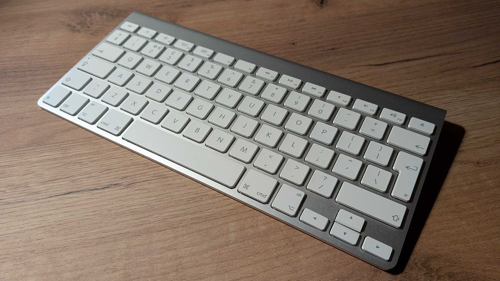 NIEZAWODNY Apple Mac Mini Intel i5 16GB 250GB SSD Magic Mouse Keyboard