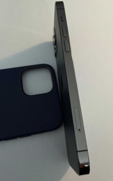 Iphone 12 Pro 256 GB idealny z oryginalnym silikonowym etui apple