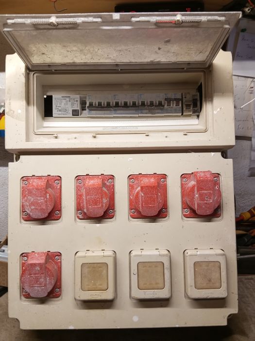 Quadro elétrico de obras