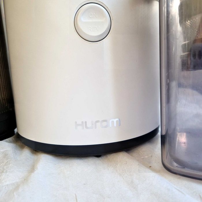 Hurom H320N Slow Juicer 599 eur novo