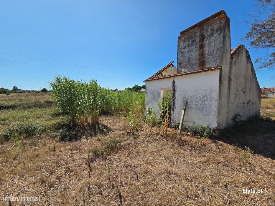 Moradia com terreno Urbano na Branca