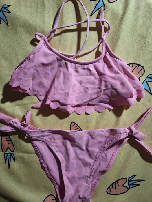 Купальники на девочку,размер 28 и 30