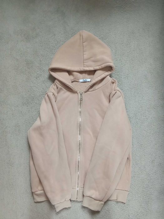 beige jogging set