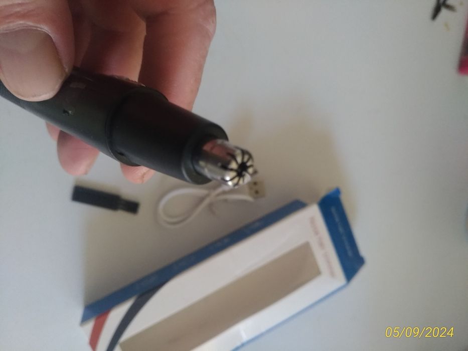 Removedor de pelos, Nose hair streamer!