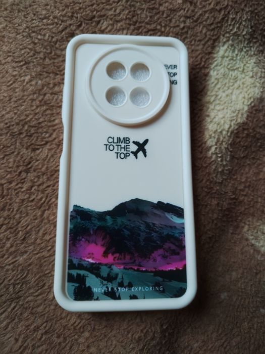 Продам чохол на realme 12 новий