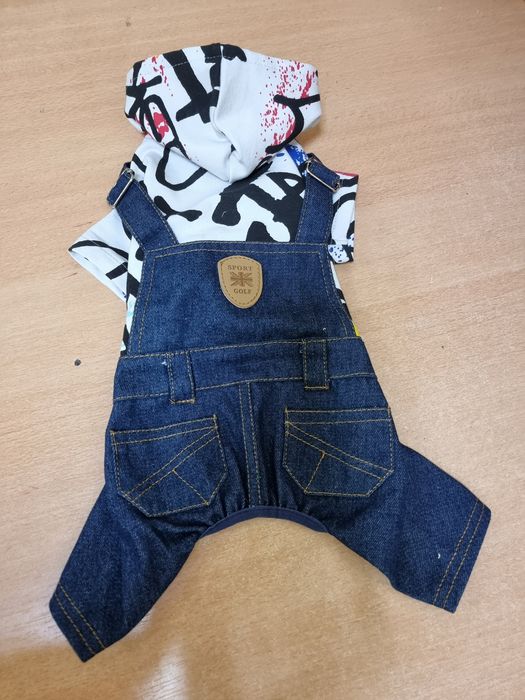 Різний одяг на собак та котів, є розпродаж та пошиття по вашим замірам