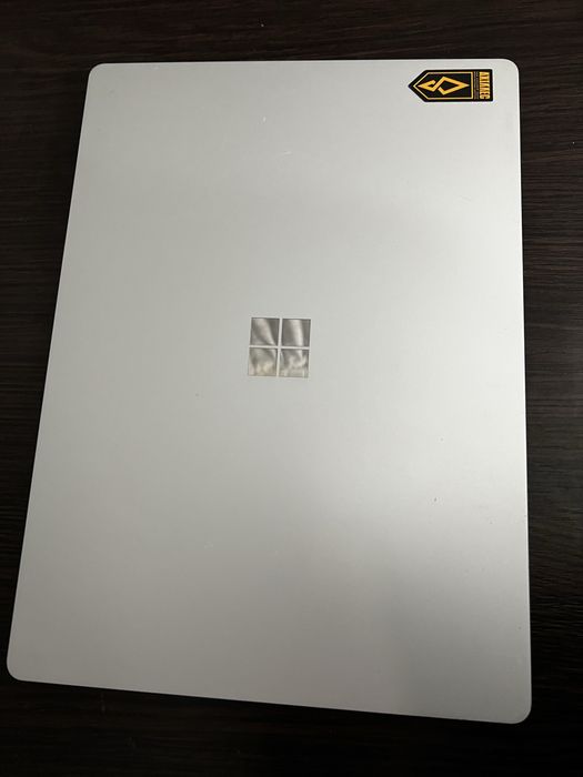 Ноутук Microsoft a1769